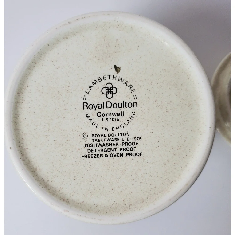 1977 Royal Doulton Lambethware Cornwall Salt Pepper‎ Shakers Sugar Fruit Berries